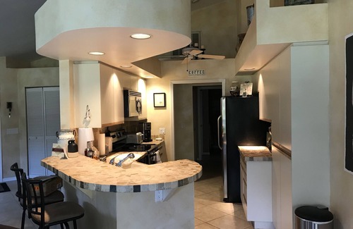 Naples Condominio | ¡Paraíso hablado en el prestigioso Eagle Creek Golf and Country Club!