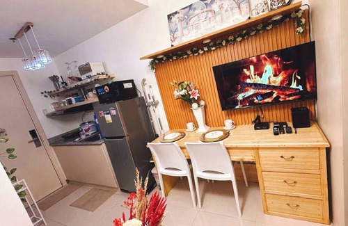 Las Pinas Condominio | Paradise Staycation At South!