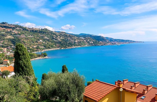Latte Apartamento | Paradise View by Interhome