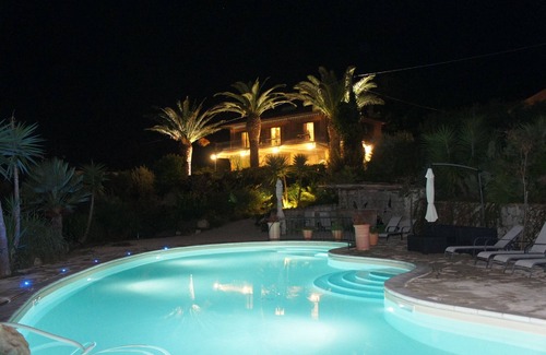 San Lucido Villa | Finca de 2,5 hectáreas con vistas al mar y piscina privada