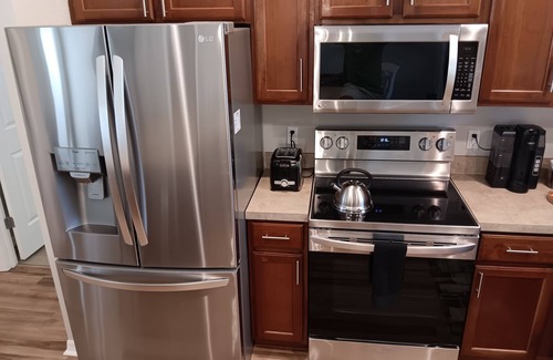 Duval Casa | Paradise Village home in perfect golfing and recreation center location.