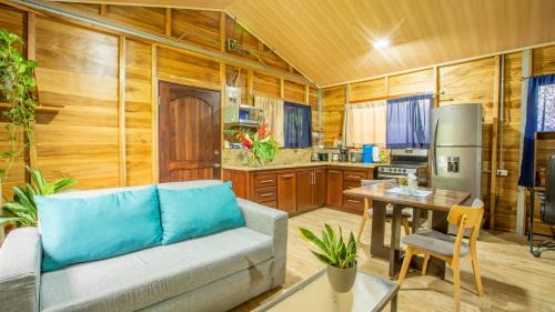 La Fortuna Chalet De Esquí | ParadiseTropical Garden Cabin with private jacuzzi
