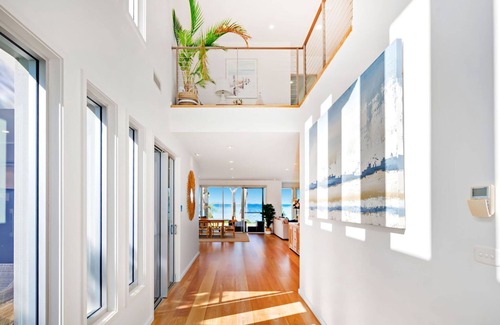 Salamander Bay Casa | Paradiso Beach House - luxury waterfront property, private retreat, swimming pool, outdoor dining