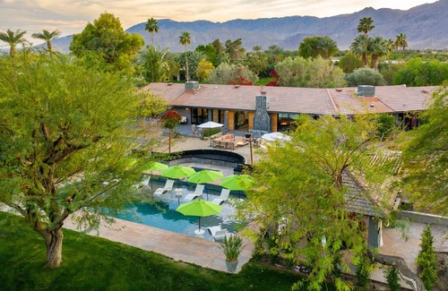 Palm Springs Cabaña | Paradiso by Avantstay Pool, Lake, Fire Pit, & Billiards Room Elegant, Secluded Estate