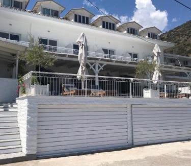 Sarakiniko Casa | Paradisos
