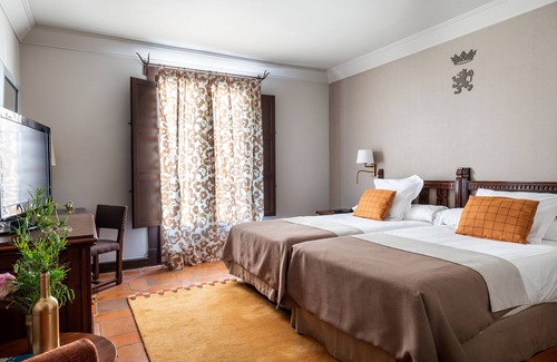 Centro histórico de Ávila Hotel | Parador De Avila