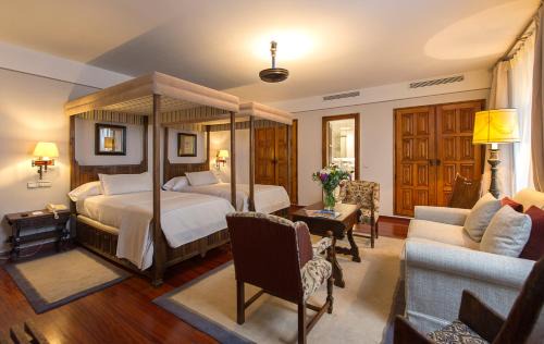 Centro histórico de Santiago de Compostela Hotel | Parador de Santiago - Hostal Reis Catolicos