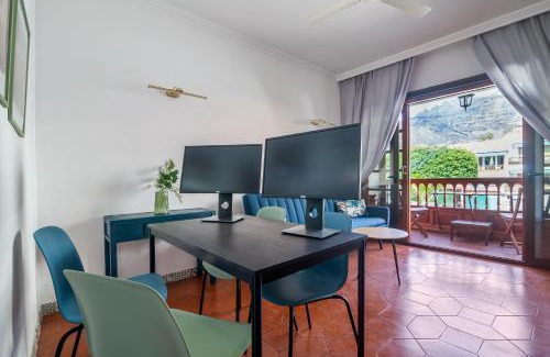 Los Gigantes Apartamento | PARAISO BAMBOO - 2 bedrooms, 2 bathrooms, fibre net, heart of the Los Gigantes, tv channels
