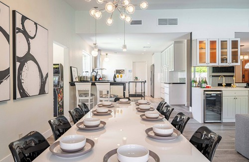 Vista Norte Casa | Paramount Palm Springs-Walled & Gated Estate steeped in the magic of Hollywood