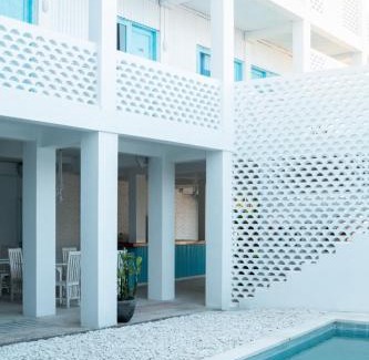 Tanjungbenoa Hotel | Paras Paros Marina Lodge