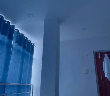 Gaighat Hotel | Paras Restaurant and Lodge