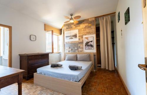 Casbeno Apartamento | Parcheggio Privato - 5 minuti dal Lago di Varese