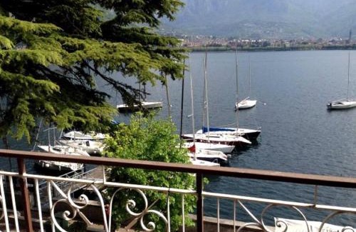 Valmadrera Apartamento | PARE BAY - Como Lake Holiday Apartment - Amazing Lake View
