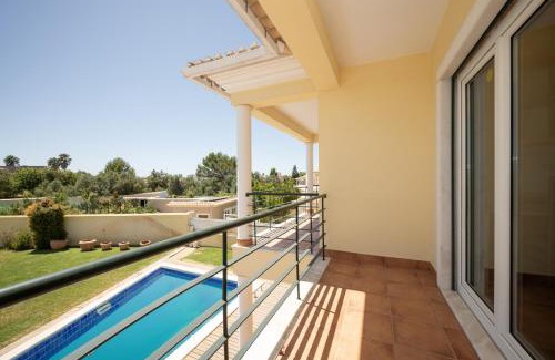 Parede Apartamento | Parede Villa By Hosty