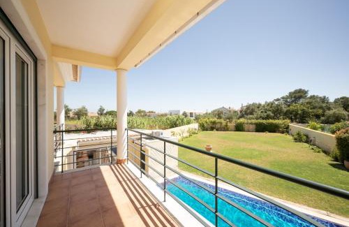 Parede Apartamento | Parede Villa By Hosty