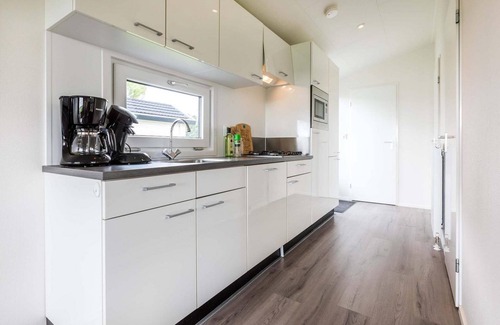 Berkhout Chalet De Esquí | ✓ Parel at Park Westerkogge ✓ Holiday home for 5 people ✓ Located in Berkhout (North Holland) ✓ Waterfront holiday resort ✓ Book directly at the resort