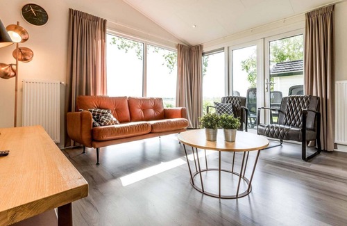 Berkhout Chalet De Esquí | ✓ Parel at Park Westerkogge ✓ Holiday home for 5 people ✓ Located in Berkhout (North Holland) ✓ Waterfront holiday resort ✓ Book directly at the resort