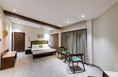 Sarangpur Hotel | Parijat Lake Resort by GoldMark, Madhai- Satpura National Park