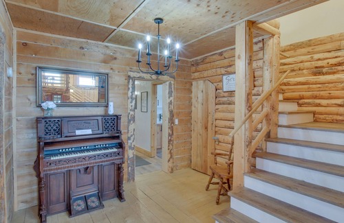 Paris Casa | Paris Group Getaway: Close to Bear Lake!