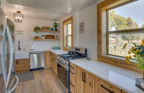 Paris Casa | Paris Group Getaway: Close to Bear Lake!