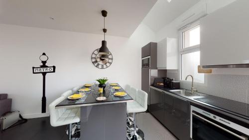 Villejust Casa | PARIS HOUSE