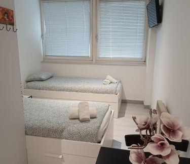 Persan Apartamento | PARIS par trains, AREA, Studios avec salle de bain et kitchenette Privées, OU, chambres avec salles bain et cuisines communes