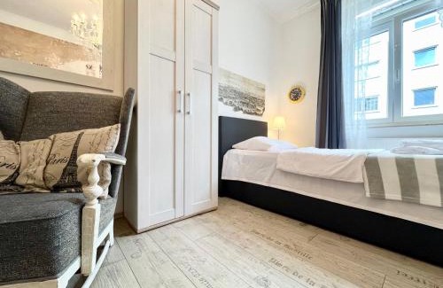 Altendorf Apartamento | Paris Suite für 4 mit Küche und WIFI