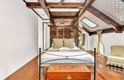 Torrensville Apartamento | Parish Court - A Unique Contemporary Conversion