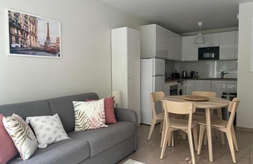Montevrain Apartamento | Parisian escape near Disney - Liz Appart
