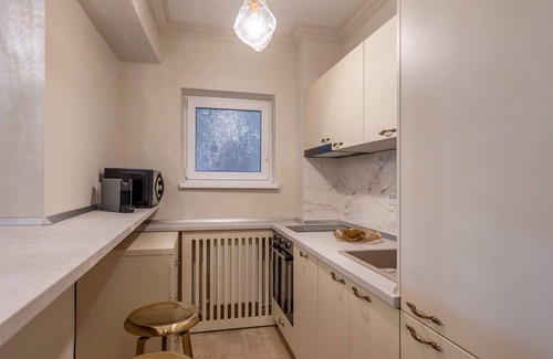 Bucharest City-Centre Apartamento | Maison Elysee - An Elegant Apartment in Piata Romana
