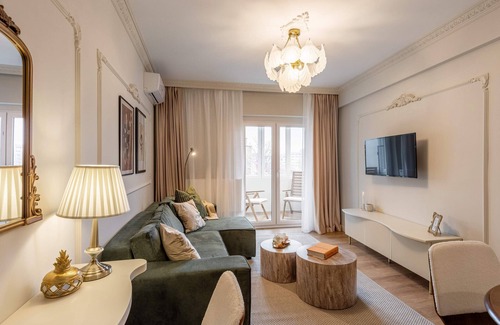 Bucharest City-Centre Apartamento | Maison Elysee - An Elegant Apartment in Piata Romana