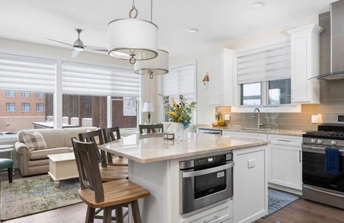 Traverse City Casa | Park 201 Downtown in the Heart of Traverse City