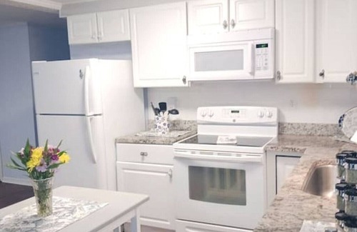 Cleveland Apartamento | Park Ave Peacock in the heart of Cleveland TN