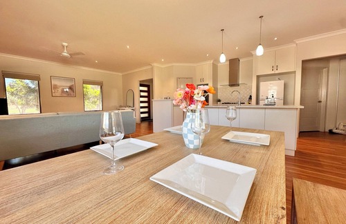 Drummond Cove Casa | Park Beach Home theatre. Your peaceful & relaxing family home away from home.