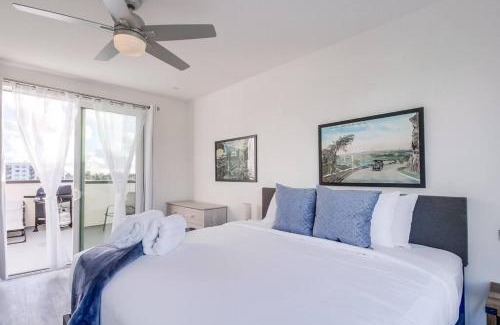 University Heights Apartamento | Park Blvd Paradise 303 - King Bed with a Private Spa