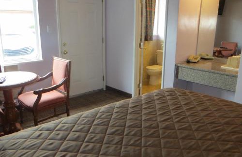 Pico - Robertson Hotel | Park Cienega Motel