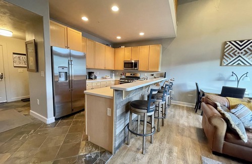 Kimball Junction Condominio | PARK CITY CONDO. Luminoso, soleado con vistas y ubicación conveniente.