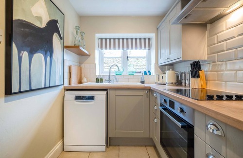 Glaston Casa | Park Cottage Summary: