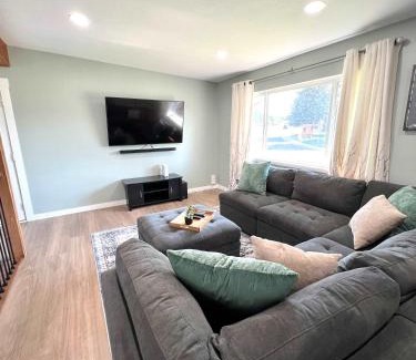 Pocatello Casa | Park Home- Parkside Haven for Families & Pets