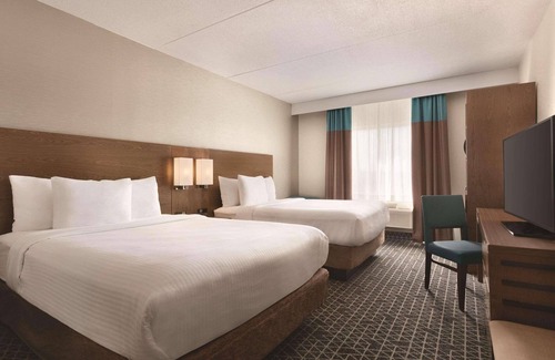 Brampton Hotel | Park Inn by Radisson Brampton, On