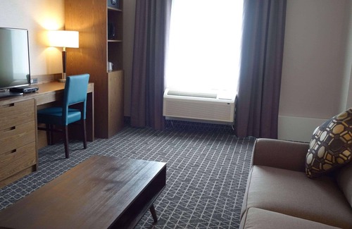 Brampton Hotel | Park Inn by Radisson Brampton, On