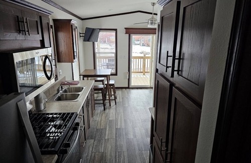 Isle Complejo | Park Models with Private Porch