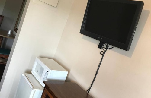 Johnson City Hotel | Park n Stay Inn