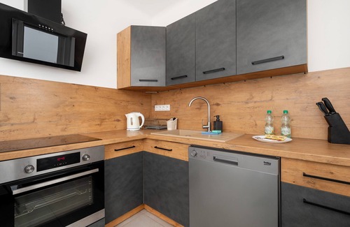 Baluty Apartamento | Park Ocalałych Modern Apartment