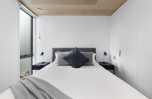 Ocean Grove Casa | Park Place Luxe - Stylish & Central Apartment