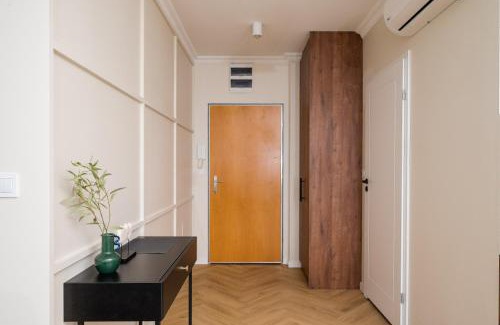 Praga Apartamento | Park Praski Superior Apartment by BookingHost
