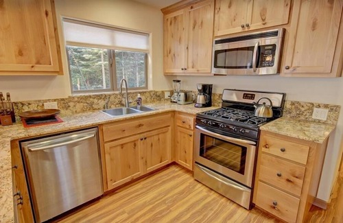 Yosemite West Apartamento | Hermoso Apartamento En el interior del Parque Puertas - A / C y WiFi
