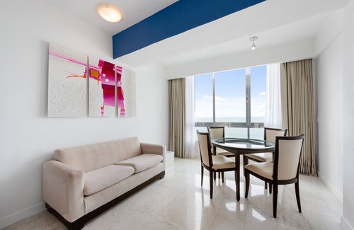 Marina Mazatlán Hotel | Park Royal Beach Mazatlán