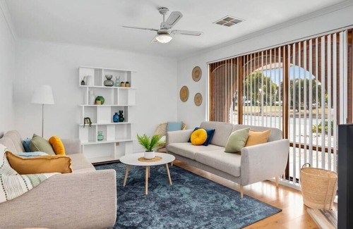 Aldinga Beach Casa | Park View - 4 Bedroom, 2 Bath, pool