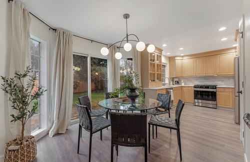 Vancouver Casa | PARK VIEW! 4Bed/2.5bath Vancouver Park Home with a Direct Backyard Park Access